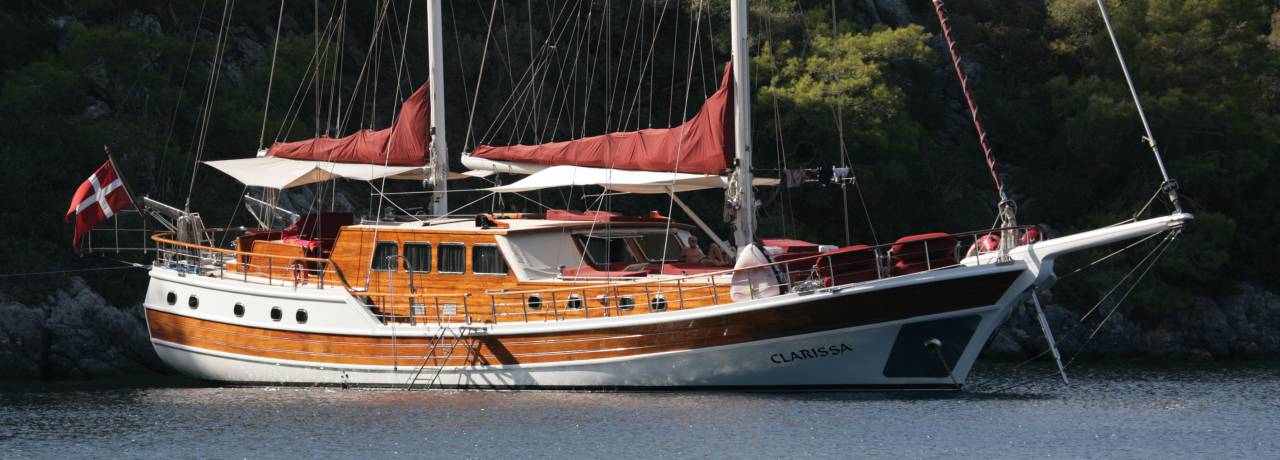 Cabine charter, meezeilen